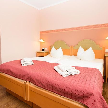 Hotel Garni Am Deich Zingst Exterior photo