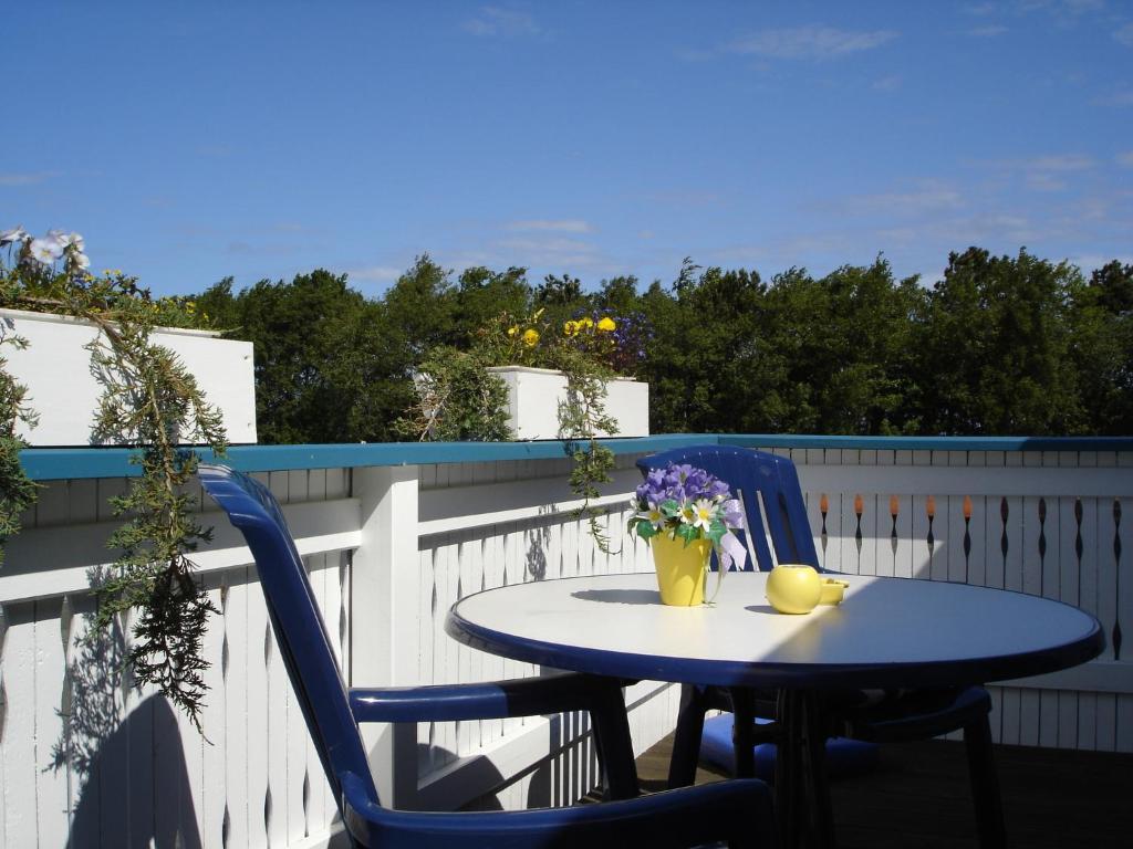 Hotel Garni Am Deich Zingst Exterior photo